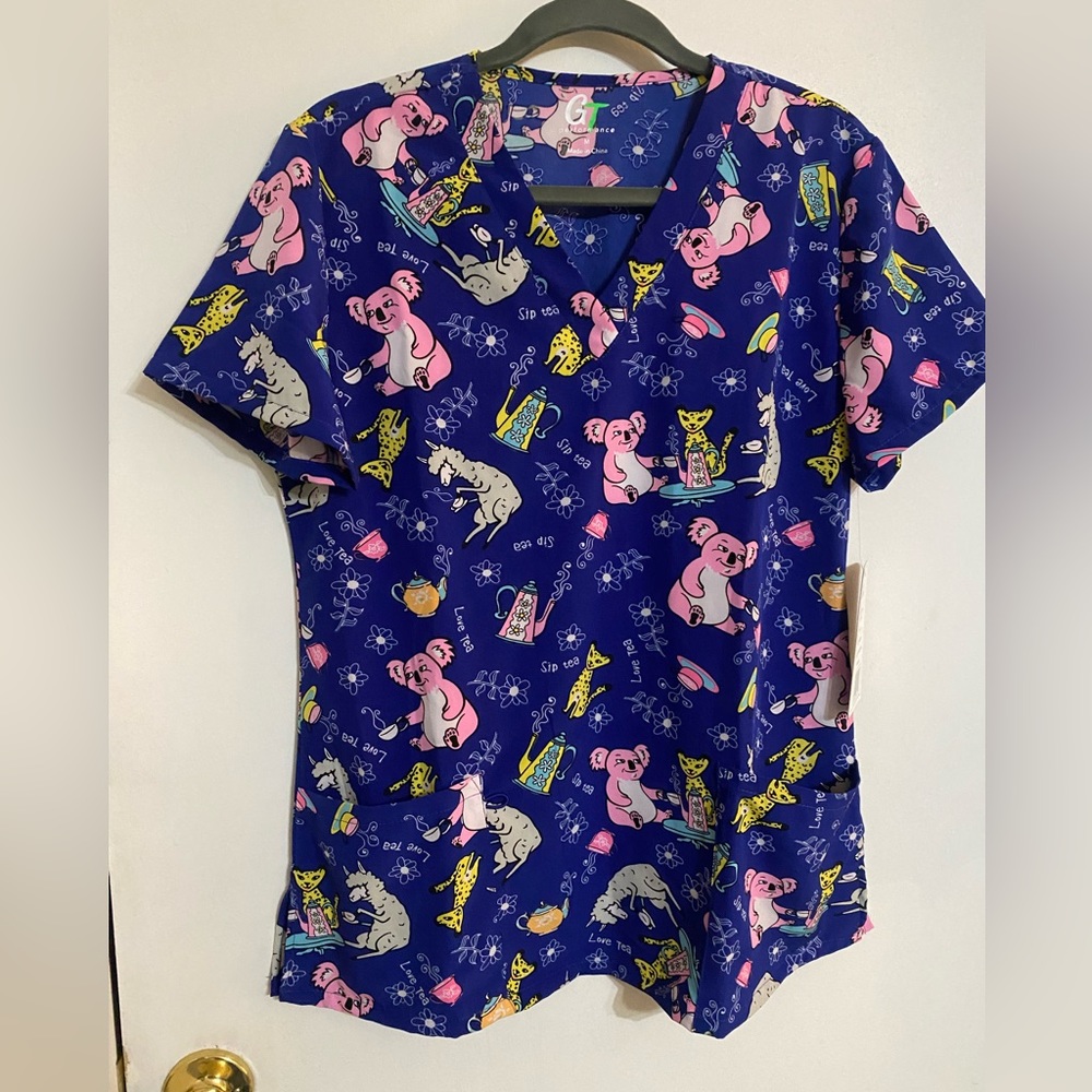 Women’s Scrubs Top M NWT
